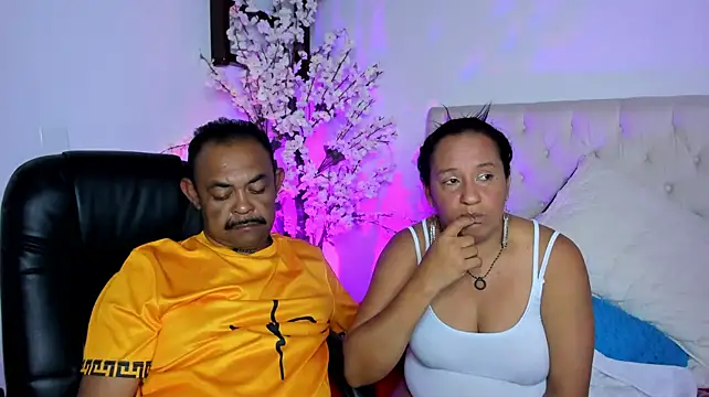 John_n_Kate live cam on StripChat