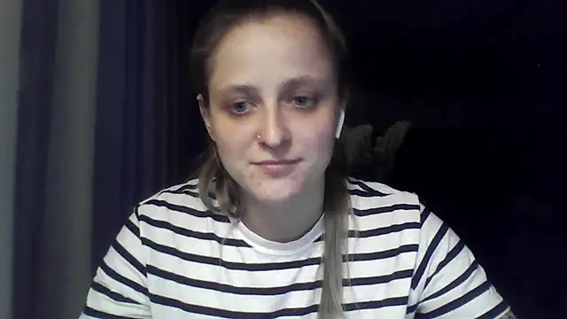 LeaWetGirl webcam