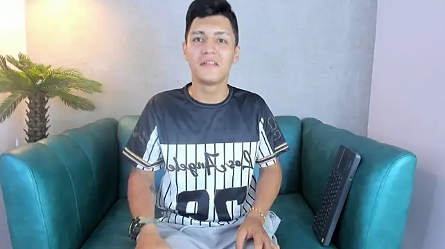 Julian_Fiire webcam