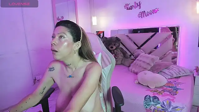 Karly_moon webcam
