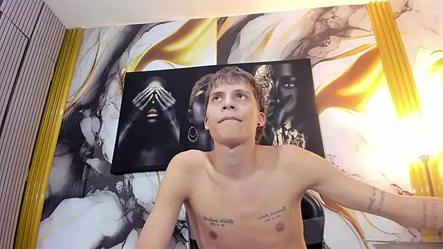 mono_blonde webcam