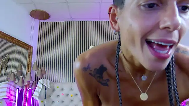 PlayfulShow webcam