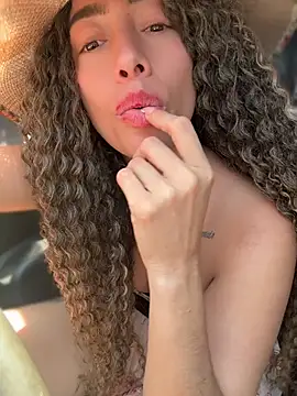 roxyrougee webcam