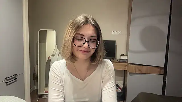 AnnaVelvetFire webcam