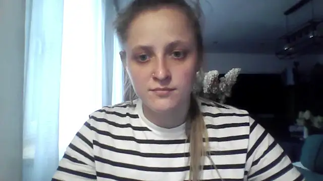 LeaWetGirl webcam