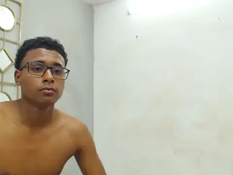DaniStuart webcam