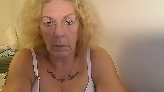 belgianshantie 🍁 live sex cam