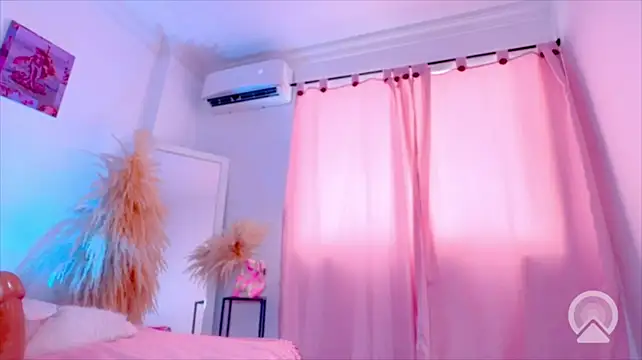 AMAIAA_LOVE webcam