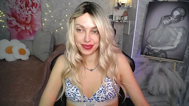 NickyAdamidi webcam