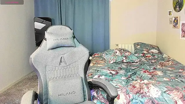 LaslyAngel webcam