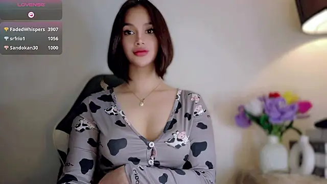Anna_HollyDoll webcam
