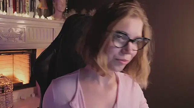 NellyOrion webcam