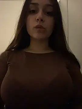 EvelynFly Live Webcam on Stripchat