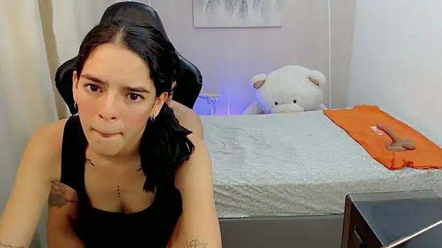 Nina_and_coby_ live cam on StripChat