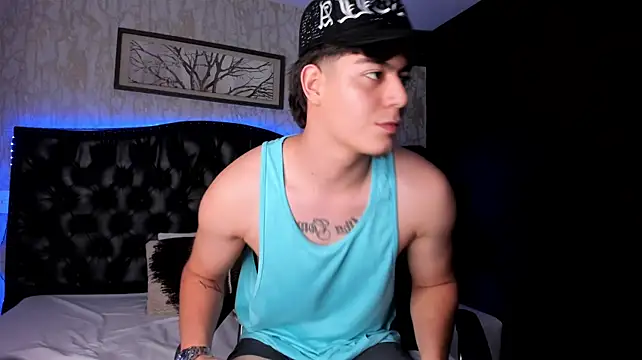 MaxCruz_ live cam on StripChat