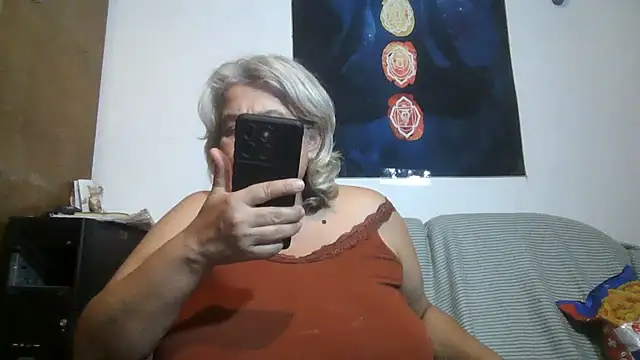 ExquisiteMature webcam
