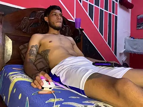 tanned_boy webcam