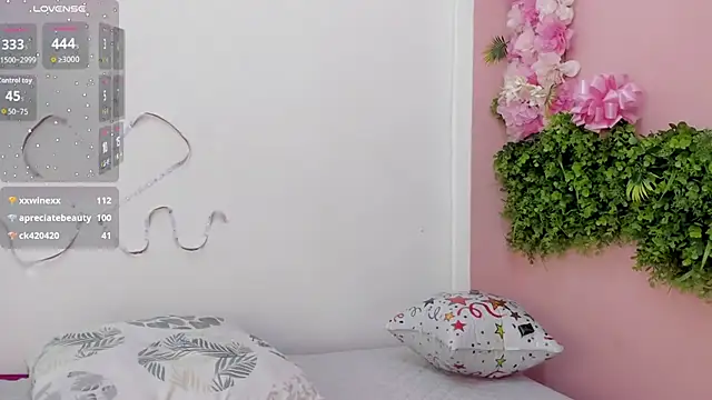 Mikasa_Horny webcam