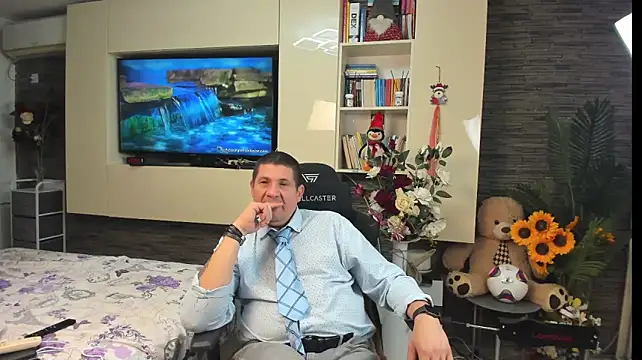 SpartacusDaddy48 webcam
