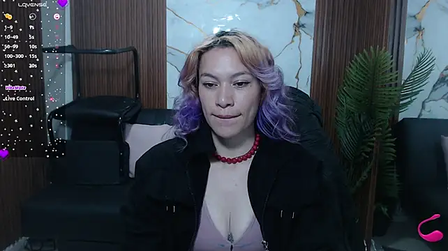 alonddra_tay webcam