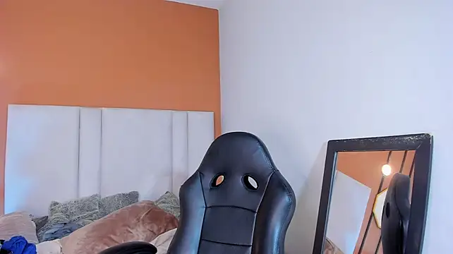 Mia_boobs24 webcam