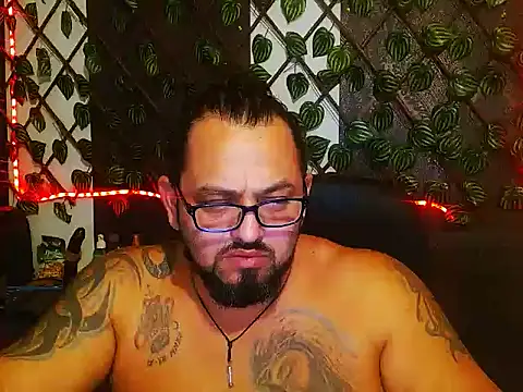 mr_wolf46 webcam