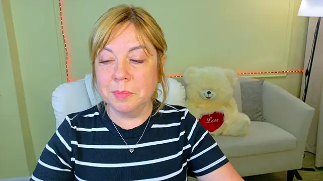 ChristinaDavedes webcam