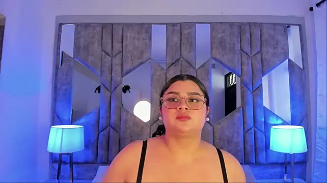EmiliBoobss webcam