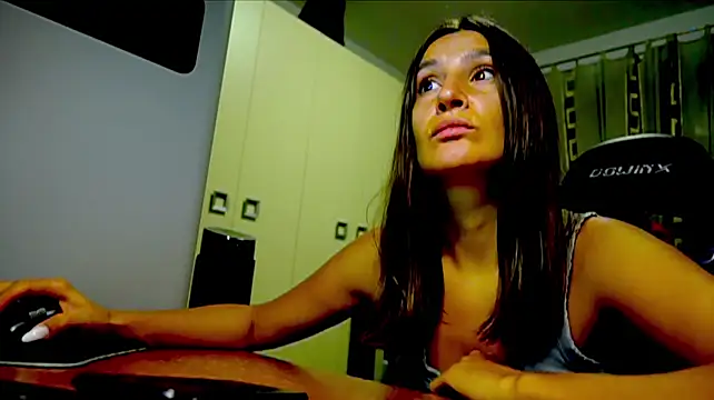 GodlyTheia webcam