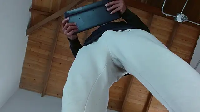 JohanyLatino webcam