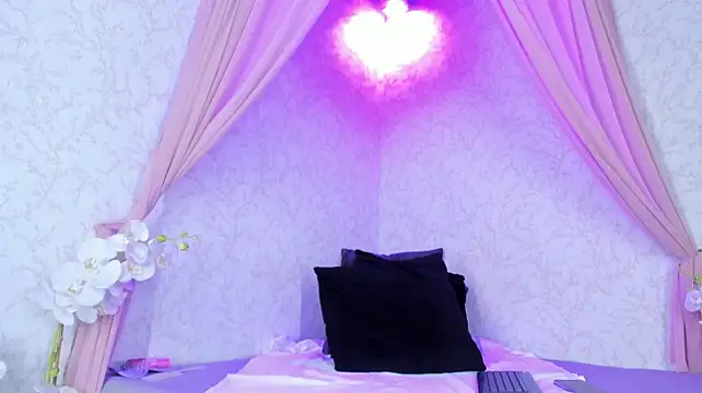 CandyLuxury__ webcam