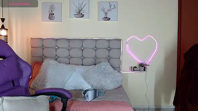 _naomi_s webcam