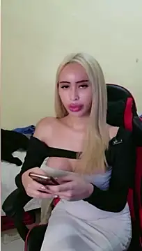 celest_yummy webcam