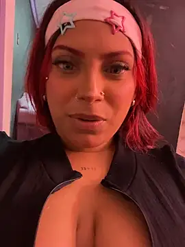 GiaRedd webcam