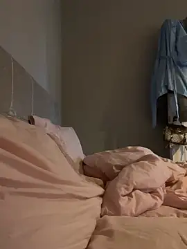 Poppylooloo 🙃 online sex cam