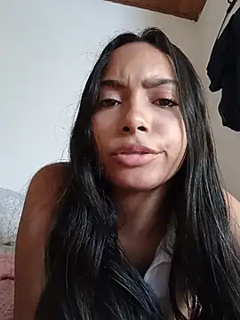 Leilaplus0s webcam