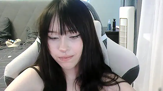 EvaHurt webcam
