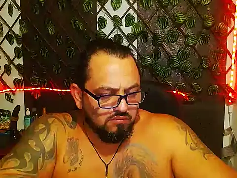 mr_wolf46 webcam