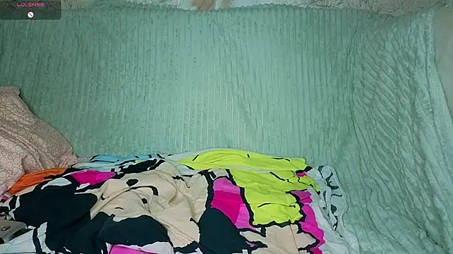 KiraBodrick ❄ free naked cam