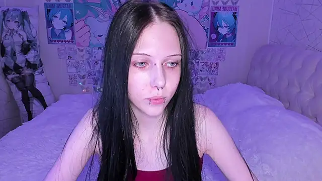SugarBunny18 live cam on StripChat