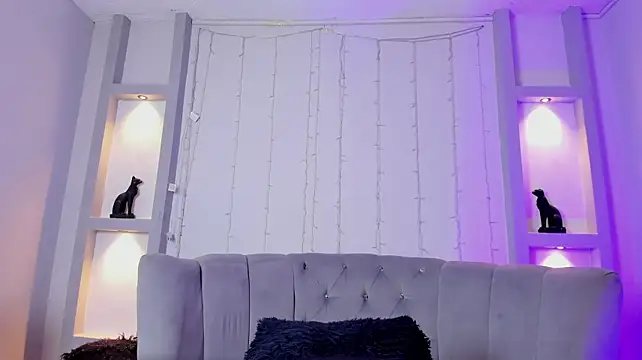 Kari_Evans live cam on StripChat
