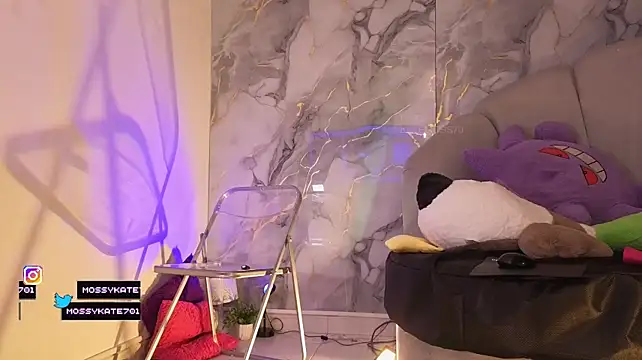 Katemoss70 live sex cam