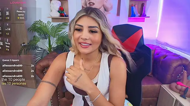 SALOOMEE__ webcam