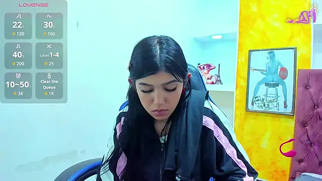 emily_rosse04 live cam on StripChat
