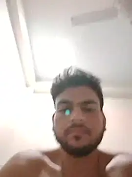 Realcumshow webcam
