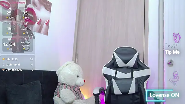 saray_mendozaa live cam on StripChat