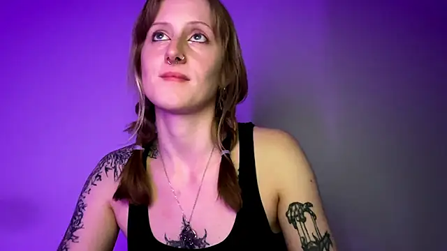 LaraLovely webcam