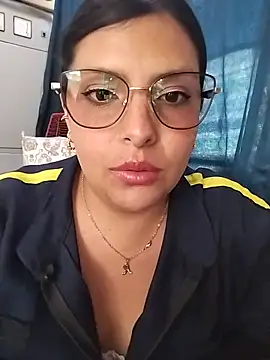 YINNA__24 webcam