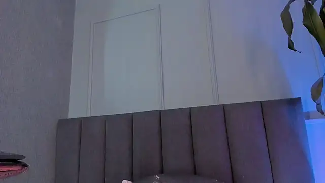 samantha_wilden live cam on StripChat