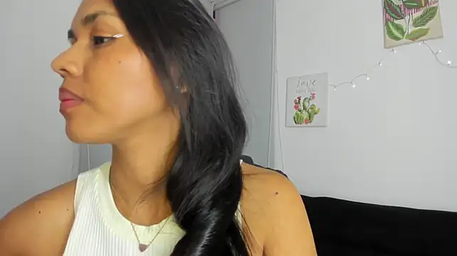 Naomy_foxx1 webcam